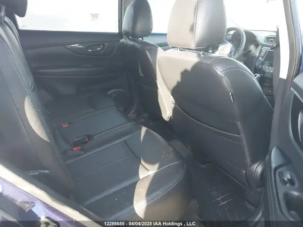 5N1AT2MV3JC724175 2018 NISSAN ROGUE - Image 8