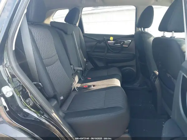 5N1AT2MV3JC726184 2018 NISSAN ROGUE - Image 8