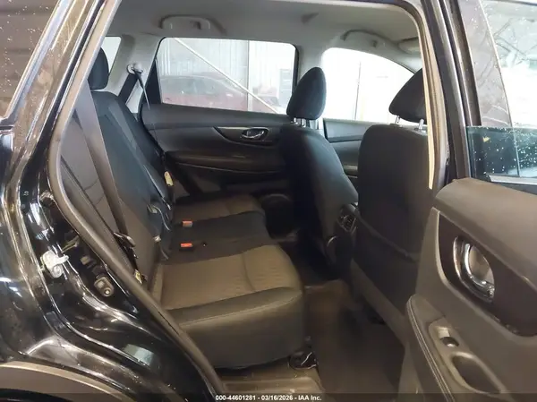 5N1AT2MV3JC726881 2018 NISSAN ROGUE - Image 8