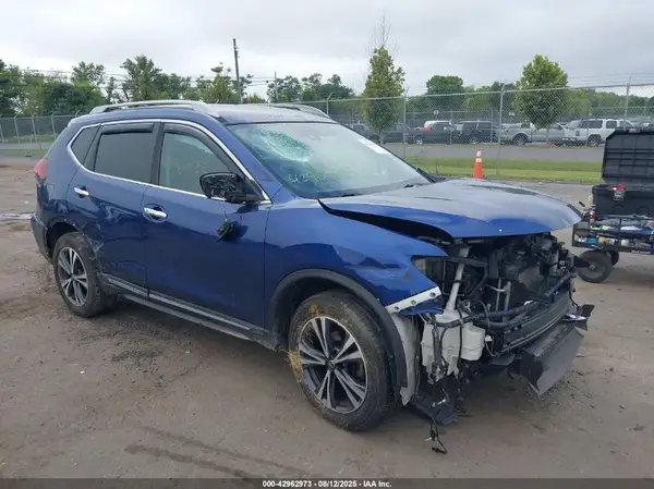 5N1AT2MV3JC732793 2018 NISSAN ROGUE - Image 1