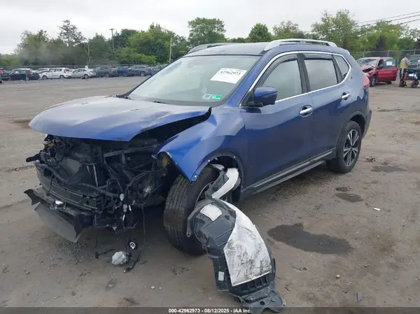 5N1AT2MV3JC732793 2018 NISSAN ROGUE - Image 2
