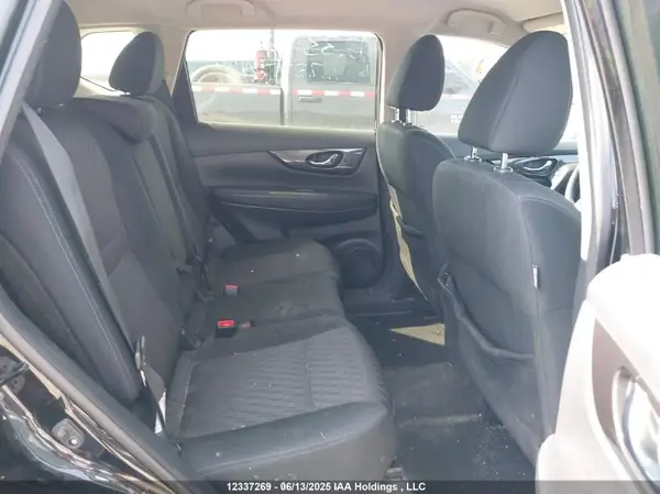 5N1AT2MV3JC737704 2018 NISSAN ROGUE - Image 8