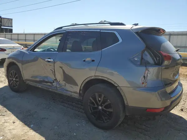 5N1AT2MV3JC738240 2018 NISSAN ROGUE - Image 2