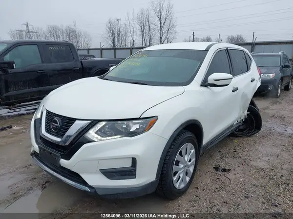 5N1AT2MV3JC740604 2018 NISSAN ROGUE - Image 2