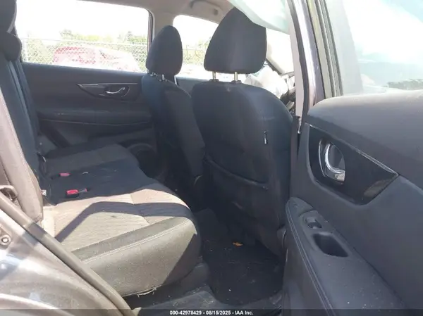 5N1AT2MV3JC751182 2018 NISSAN ROGUE - Image 8