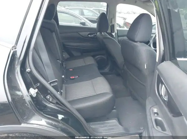 5N1AT2MV3JC752946 2018 NISSAN ROGUE - Image 8