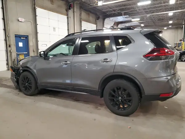 5N1AT2MV3JC758536 2018 NISSAN ROGUE - Image 2