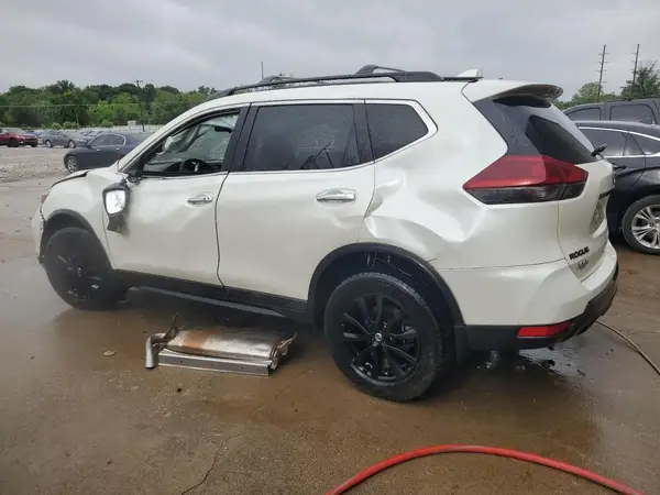 5N1AT2MV3JC767320 2018 NISSAN ROGUE - Image 2