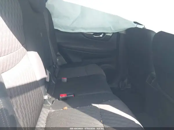 5N1AT2MV3JC770167 2018 NISSAN ROGUE - Image 8