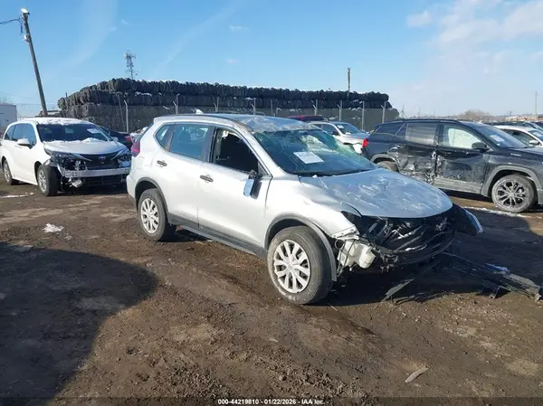 5N1AT2MV3JC771271 2018 NISSAN ROGUE - Image 1
