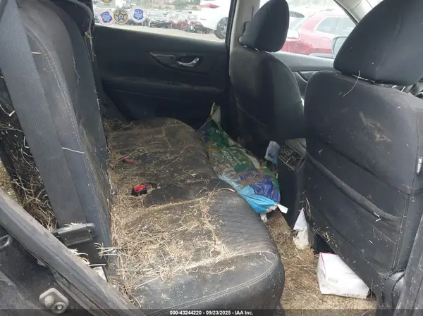5N1AT2MV3JC775708 2018 NISSAN ROGUE - Image 8