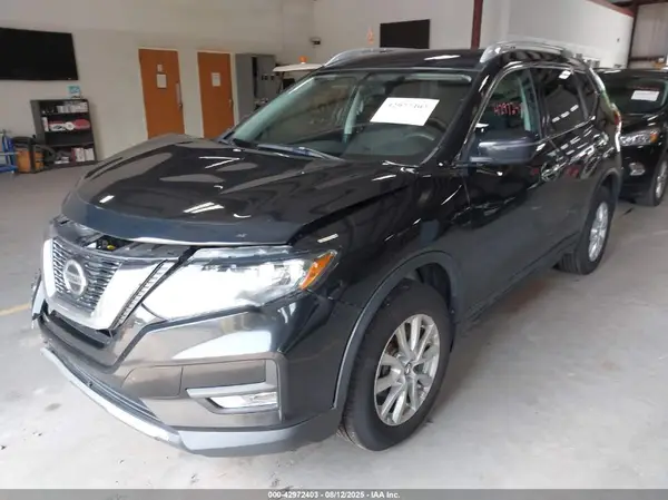 5N1AT2MV3JC777667 2018 NISSAN ROGUE - Image 2