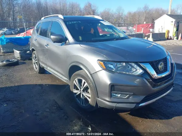 5N1AT2MV3JC781928 2018 NISSAN ROGUE - Image 1