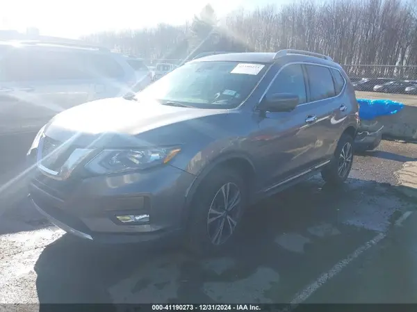 5N1AT2MV3JC781928 2018 NISSAN ROGUE - Image 2
