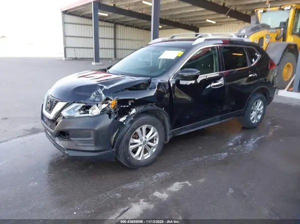 5N1AT2MV3JC786580 2018 NISSAN ROGUE - Image 2