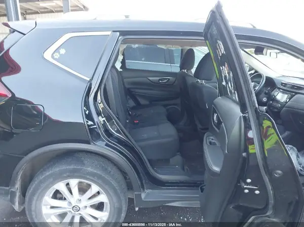 5N1AT2MV3JC786580 2018 NISSAN ROGUE - Image 8