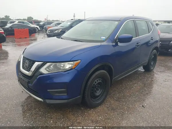 5N1AT2MV3JC791763 2018 NISSAN ROGUE - Image 2