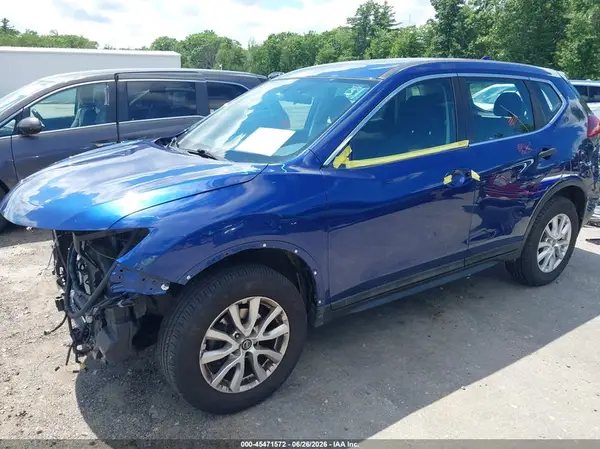 5N1AT2MV3JC792394 2018 NISSAN ROGUE - Image 2