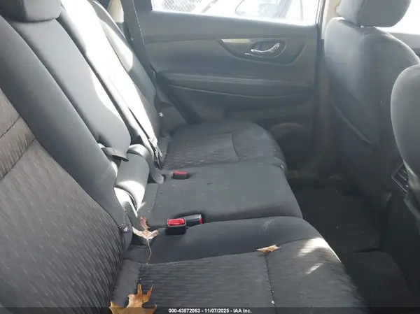 5N1AT2MV3JC792699 2018 NISSAN ROGUE - Image 8