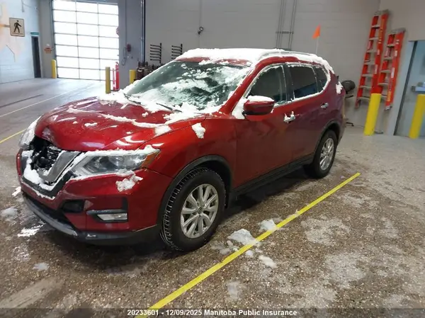 5N1AT2MV3JC793951 2018 NISSAN ROGUE - Image 2