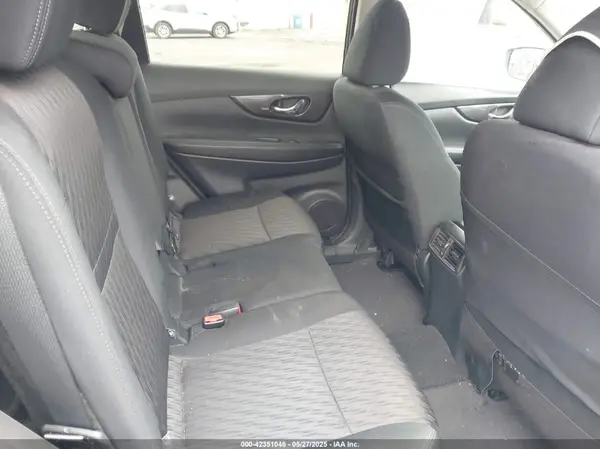 5N1AT2MV3JC804950 2018 NISSAN ROGUE - Image 8