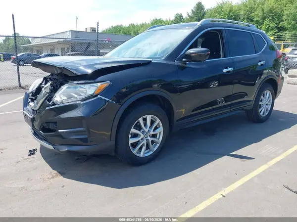 5N1AT2MV3JC807072 2018 NISSAN ROGUE - Image 2