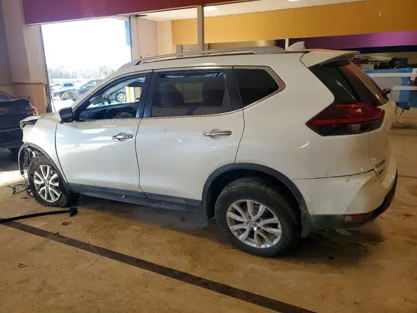 5N1AT2MV3JC808755 2018 NISSAN ROGUE - Image 2