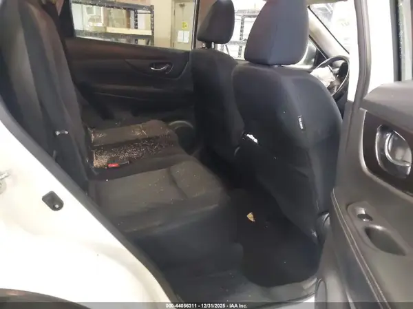 5N1AT2MV3JC812840 2018 NISSAN ROGUE - Image 8