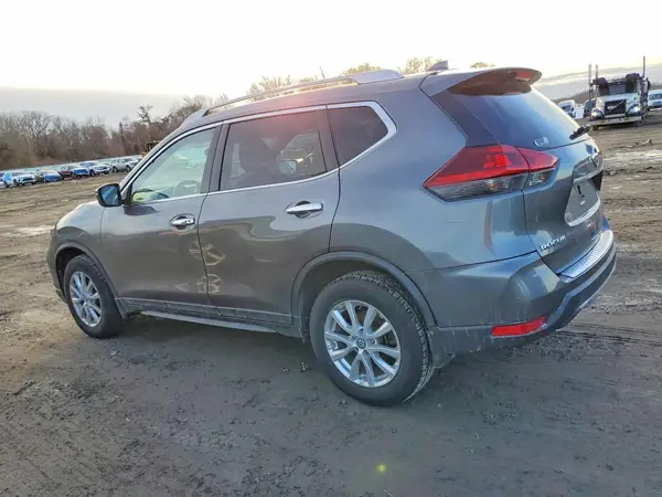 5N1AT2MV3JC818654 2018 NISSAN ROGUE - Image 2