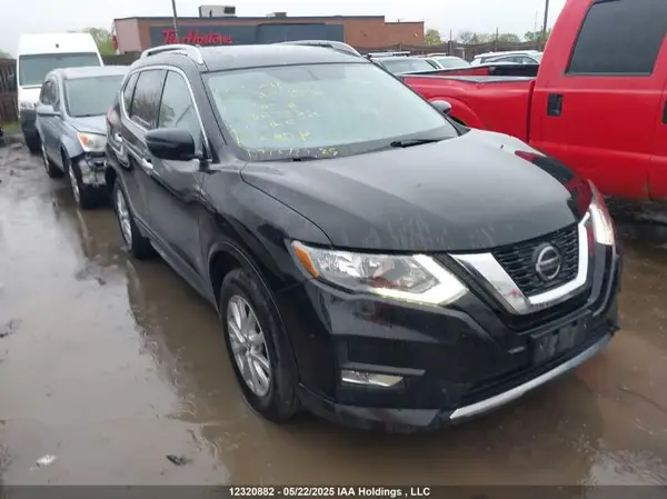 5N1AT2MV3JC823823 2018 NISSAN ROGUE - Image 1