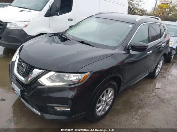 5N1AT2MV3JC823823 2018 NISSAN ROGUE - Image 2