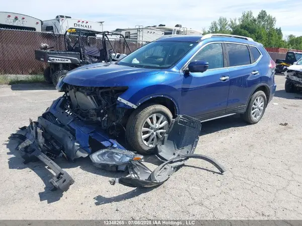 5N1AT2MV3JC825569 2018 NISSAN ROGUE - Image 2
