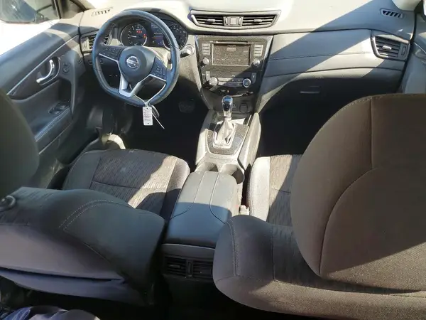 5N1AT2MV3JC826561 2018 NISSAN ROGUE - Image 8