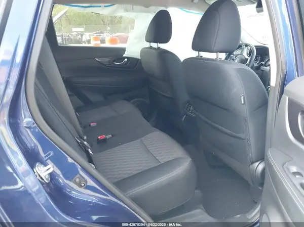 5N1AT2MV3JC831405 2018 NISSAN ROGUE - Image 8