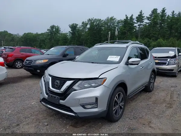 5N1AT2MV3JC832277 2018 NISSAN ROGUE - Image 2