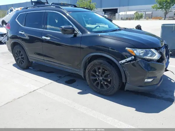 5N1AT2MV3JC836362 2018 NISSAN ROGUE - Image 1