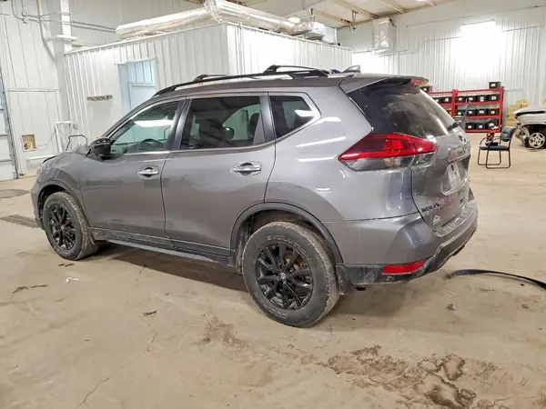 5N1AT2MV3JC840623 2018 NISSAN ROGUE - Image 2