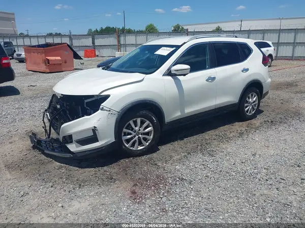 5N1AT2MV3JC843795 2018 NISSAN ROGUE - Image 2