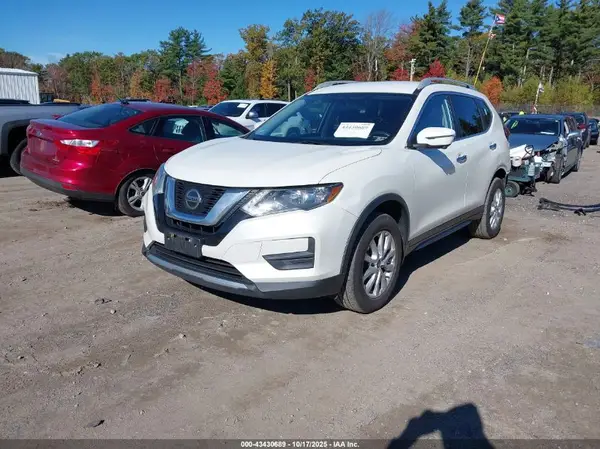 5N1AT2MV3JC845885 2018 NISSAN ROGUE - Image 2
