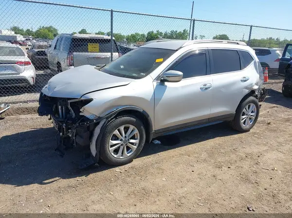 5N1AT2MV3JC850214 2018 NISSAN ROGUE - Image 2