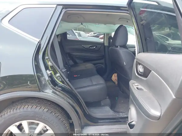 5N1AT2MV3KC724579 2019 NISSAN ROGUE - Image 8