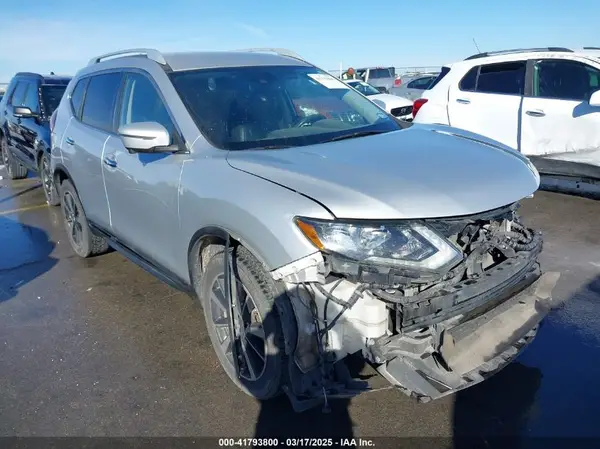 5N1AT2MV3KC744377 2019 NISSAN ROGUE - Image 1