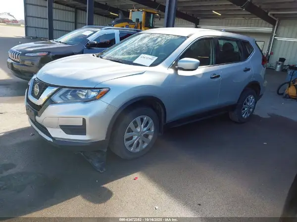 5N1AT2MV3KC747697 2019 NISSAN ROGUE - Image 2