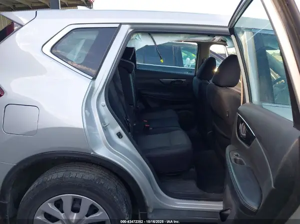 5N1AT2MV3KC747697 2019 NISSAN ROGUE - Image 8