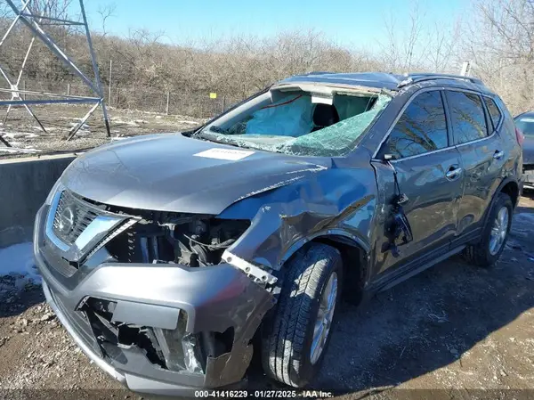 5N1AT2MV3KC758201 2019 NISSAN ROGUE - Image 2
