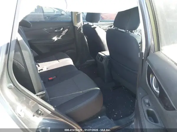 5N1AT2MV3KC758201 2019 NISSAN ROGUE - Image 8