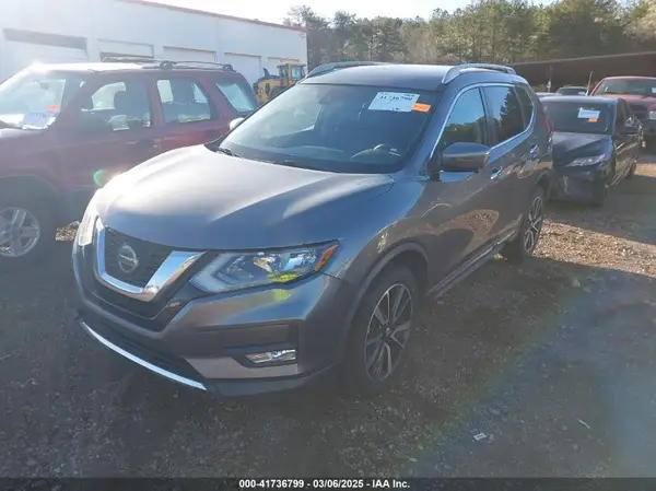 5N1AT2MV3KC767657 2019 NISSAN ROGUE - Image 2