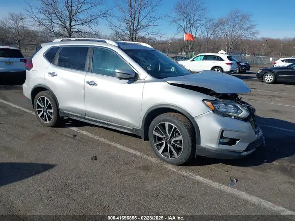 5N1AT2MV3KC774379 2019 NISSAN ROGUE - Image 1