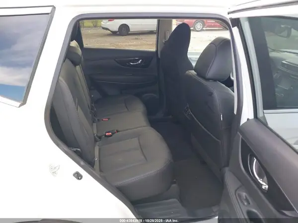 5N1AT2MV3KC799847 2019 NISSAN ROGUE - Image 8