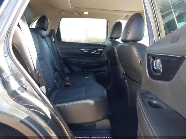 5N1AT2MV3KC800480 2019 NISSAN ROGUE - Image 8